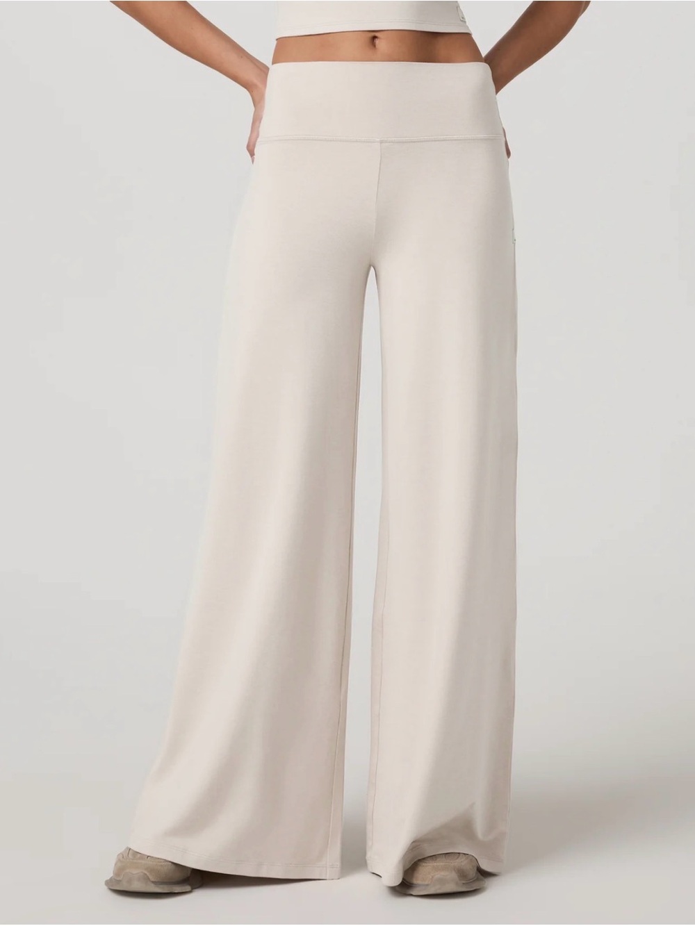 Vuori Halo Easy Wide-Leg Pants in Small Short length - Cream Ecru Heather - NWOT